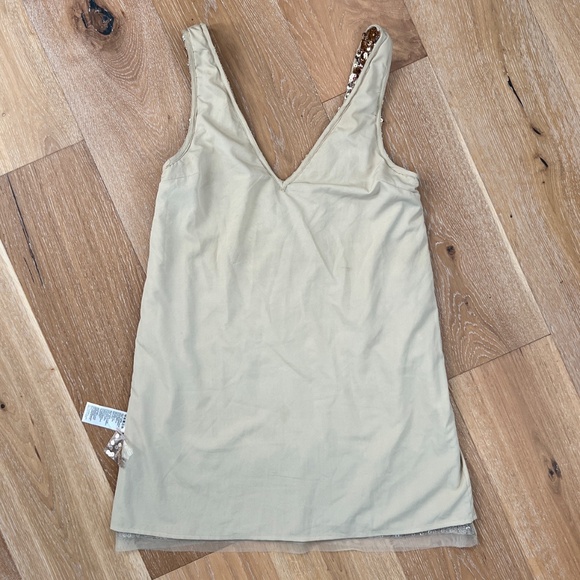 Women’s Urban Outfitters Sparkly Sequin V-Neck Mini Shift Dress - Picture 5 of 16